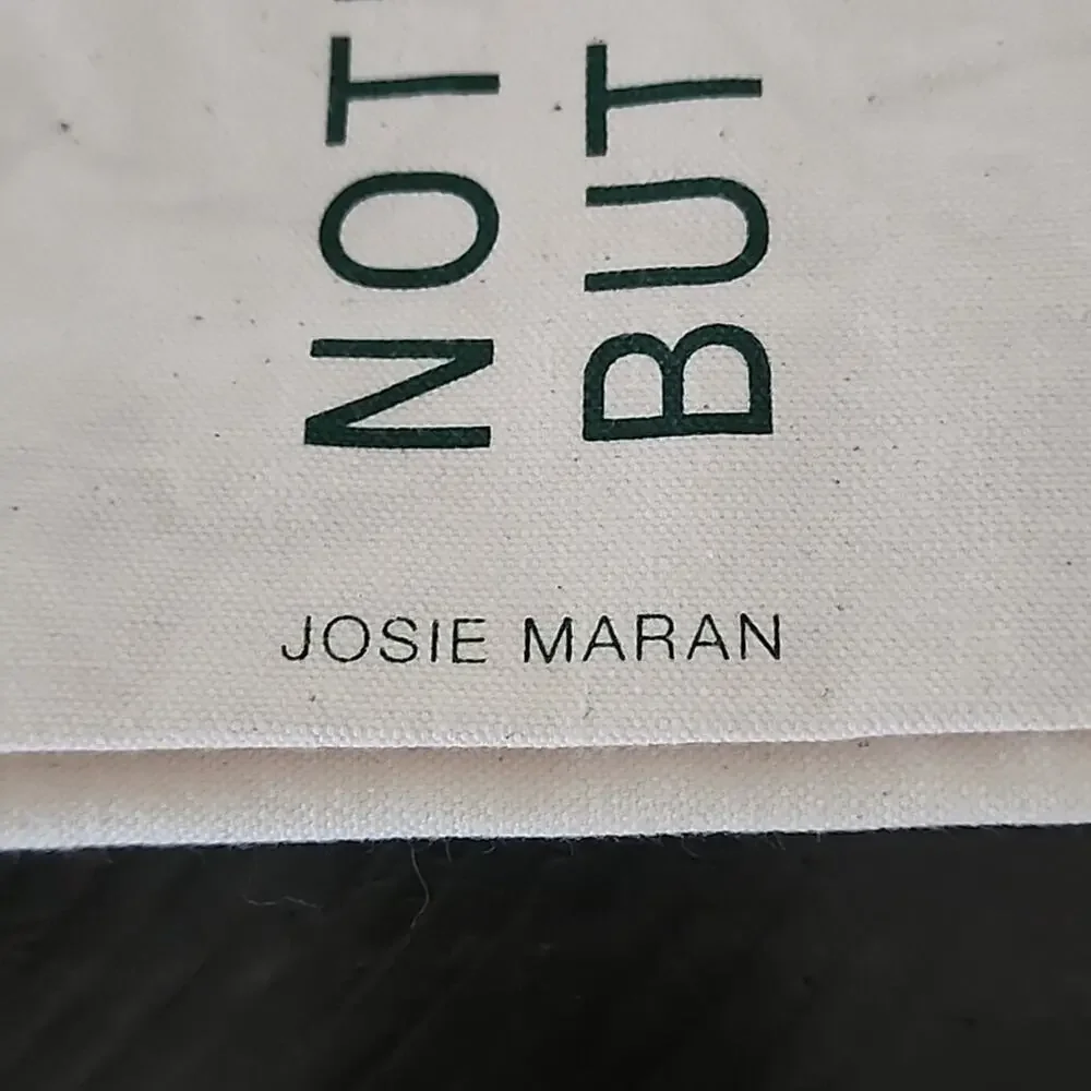 JOSIE MARAN Bag Makeup Cosmetics Zip Up Natural Material Travel Beach Cream